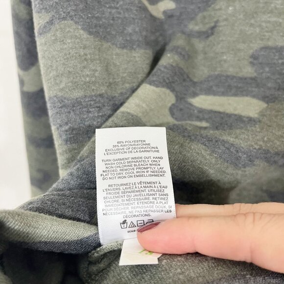 NEW Express Green Camo Print Rhinestone Crewneck Sweatshirt - Size XS - Picture 4 of 6